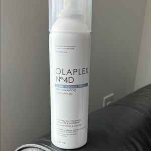 OLAPLEX No.4D Clean Volume Dry Shampoo - White and Gray